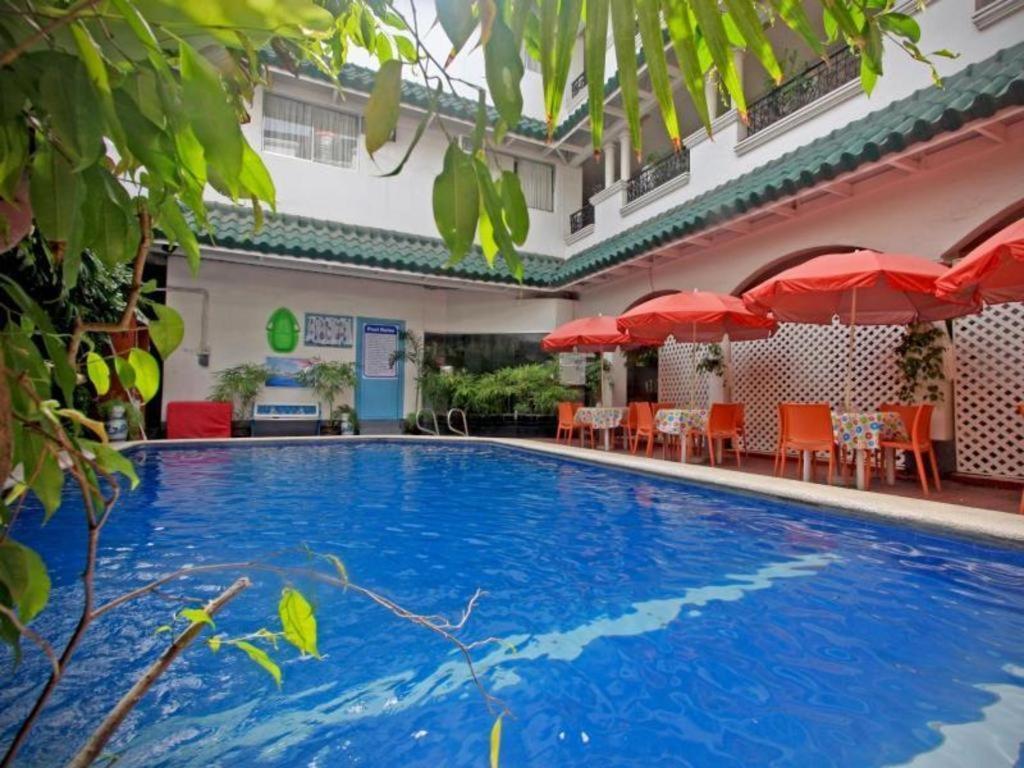Hotel Galleria Davao Экстерьер фото